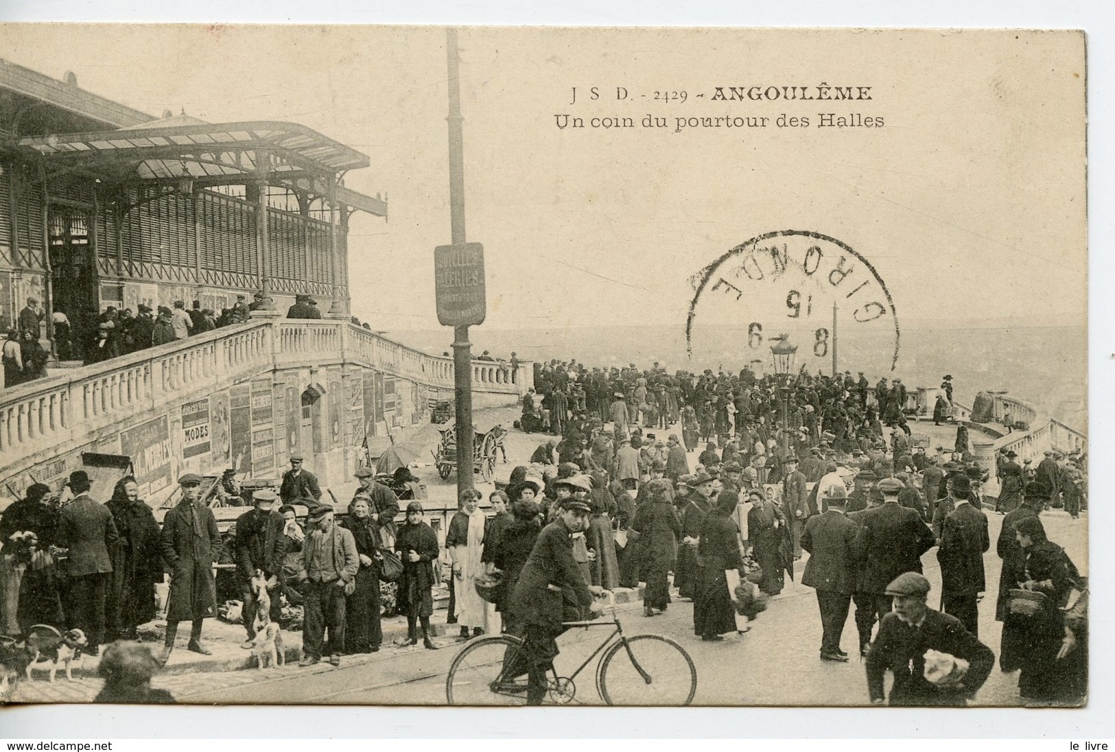 CPA 16 ANGOULEME. UN COIN DU POURTOUR DES HALLES 1915