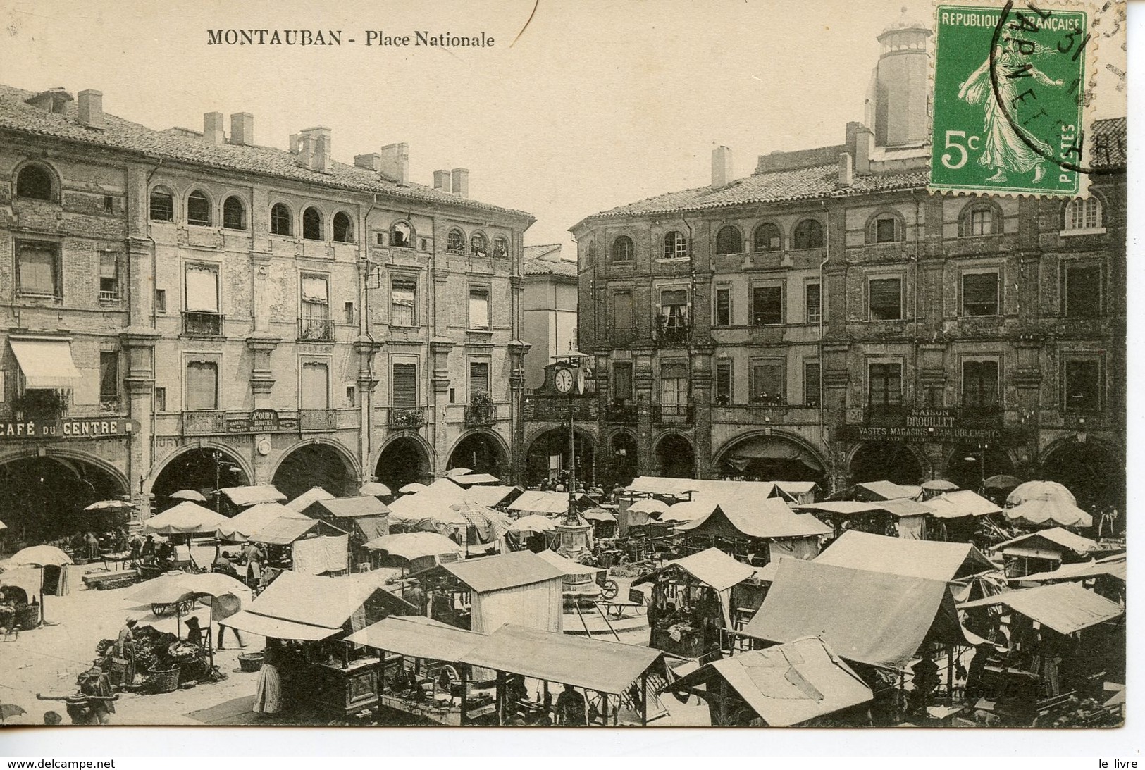 CPA 82 MONTAUBAN. PLACE NATIONALE