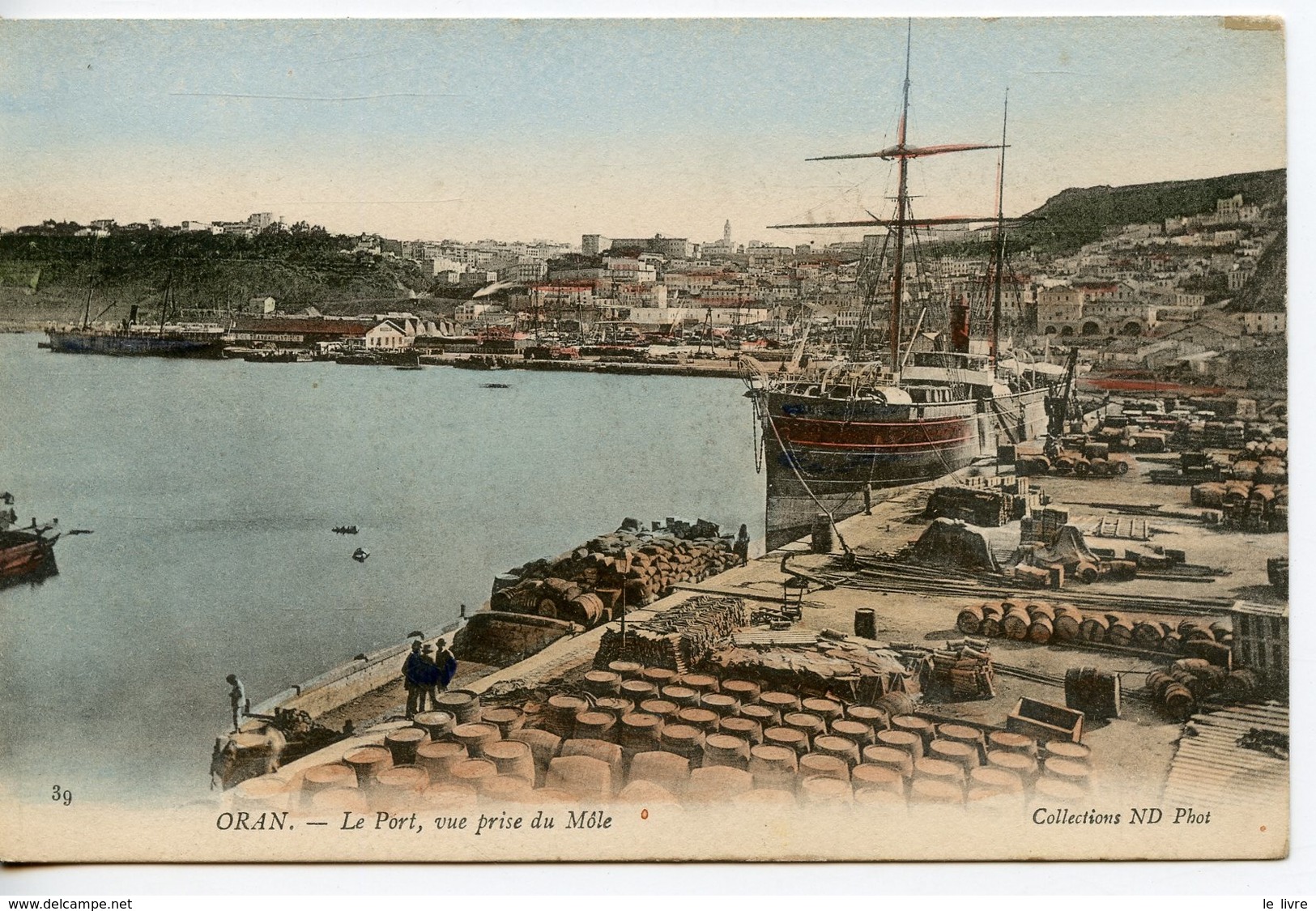 CPA COLORISEE ALGERIE. ORAN. LE PORT VUE PRISE DU MLE