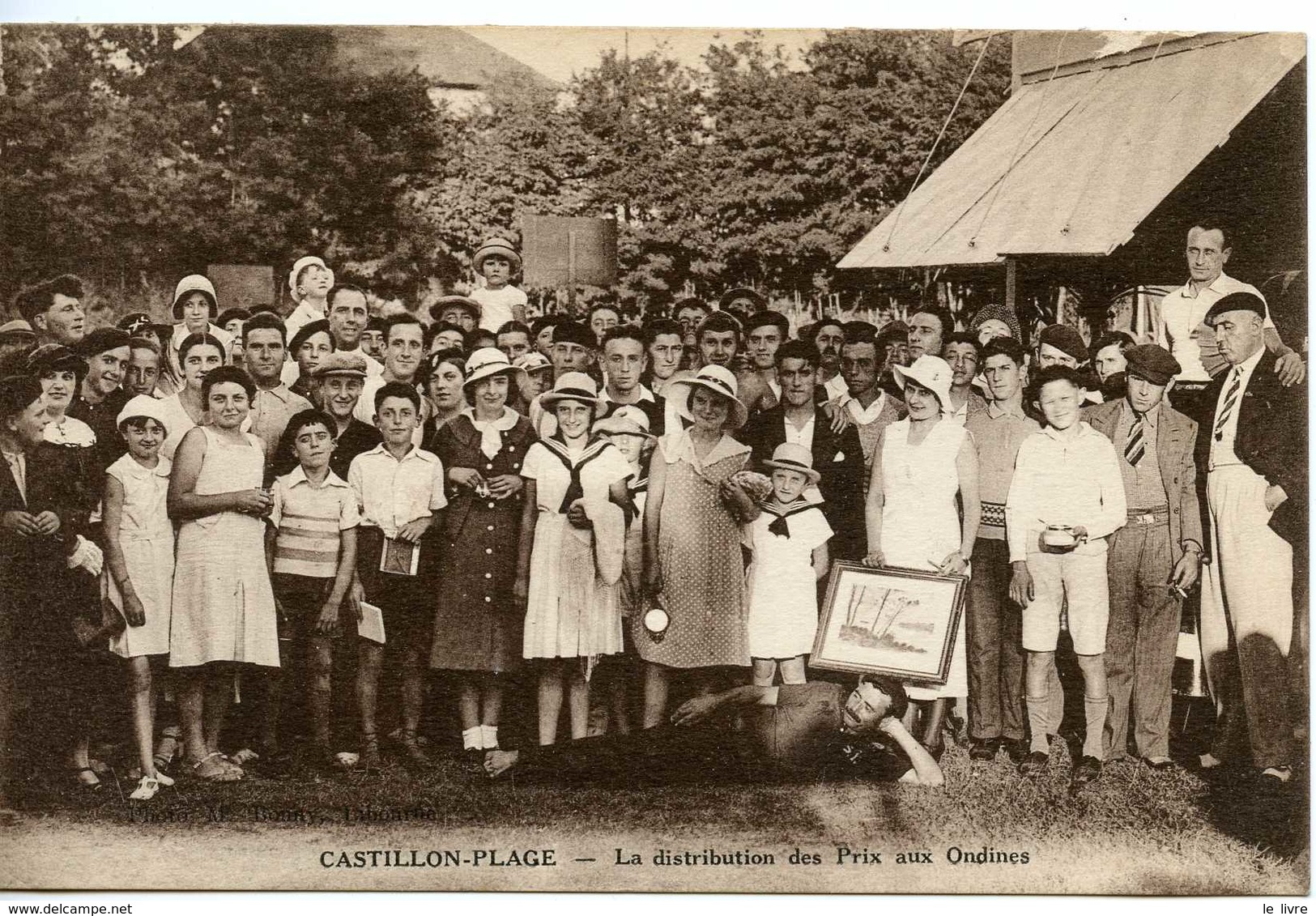CPA CASTILLON SUR DORDOGNE (LA BATAILLE) LA DISTRIBUTION DES PRIX AUX ONDINES VERS 1930