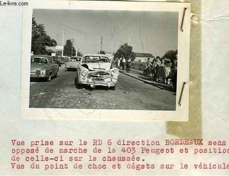 Lot de 6 photographies originales prises sur les lieux d'un accident,  Lacanau en 1963, entre une 403 Peugeot Leroy et Une Simca Chambord Renon.