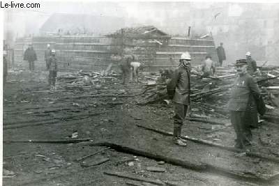 Photographie de l'Explosion dans une Fabrique de Grenades, rue de Tolbiae n168, le 21 octobre 1915