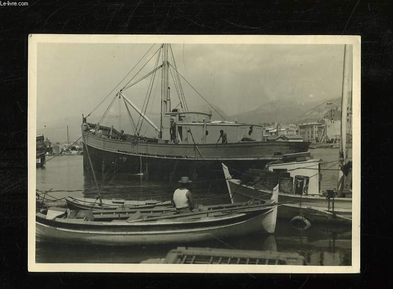 1 Photographie originale en noir et blanc, bateau de pche, le 