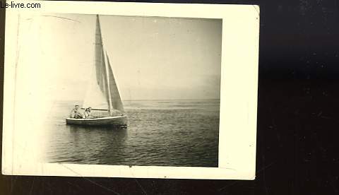 1 Photographie originale en noir et blanc, d'une barque  2 voiles en Vende ( Provenant des Archives d'un Armateur de Pche  la Morue de Bgles (Gironde - 33)).