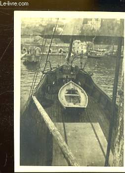 1 Photographie originale en noir et blanc, du pont d'un bateau et de son canot de sauvetage ( Provenant des Archives d'un Armateur de Pche  la Morue de Bgles (Gironde - 33)).