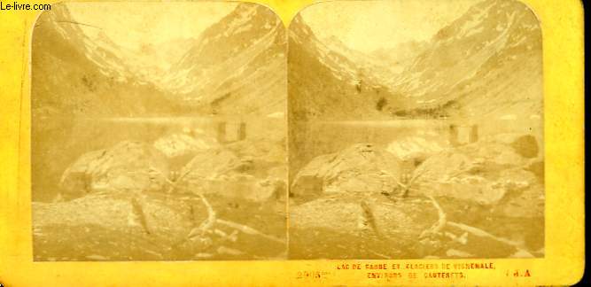 1 planche compose de 2 photographies (identiques) anciennes albumines : Lac de Gaube et Glaciers de Vignemale, Environs de Cauterets (n2005 bis)