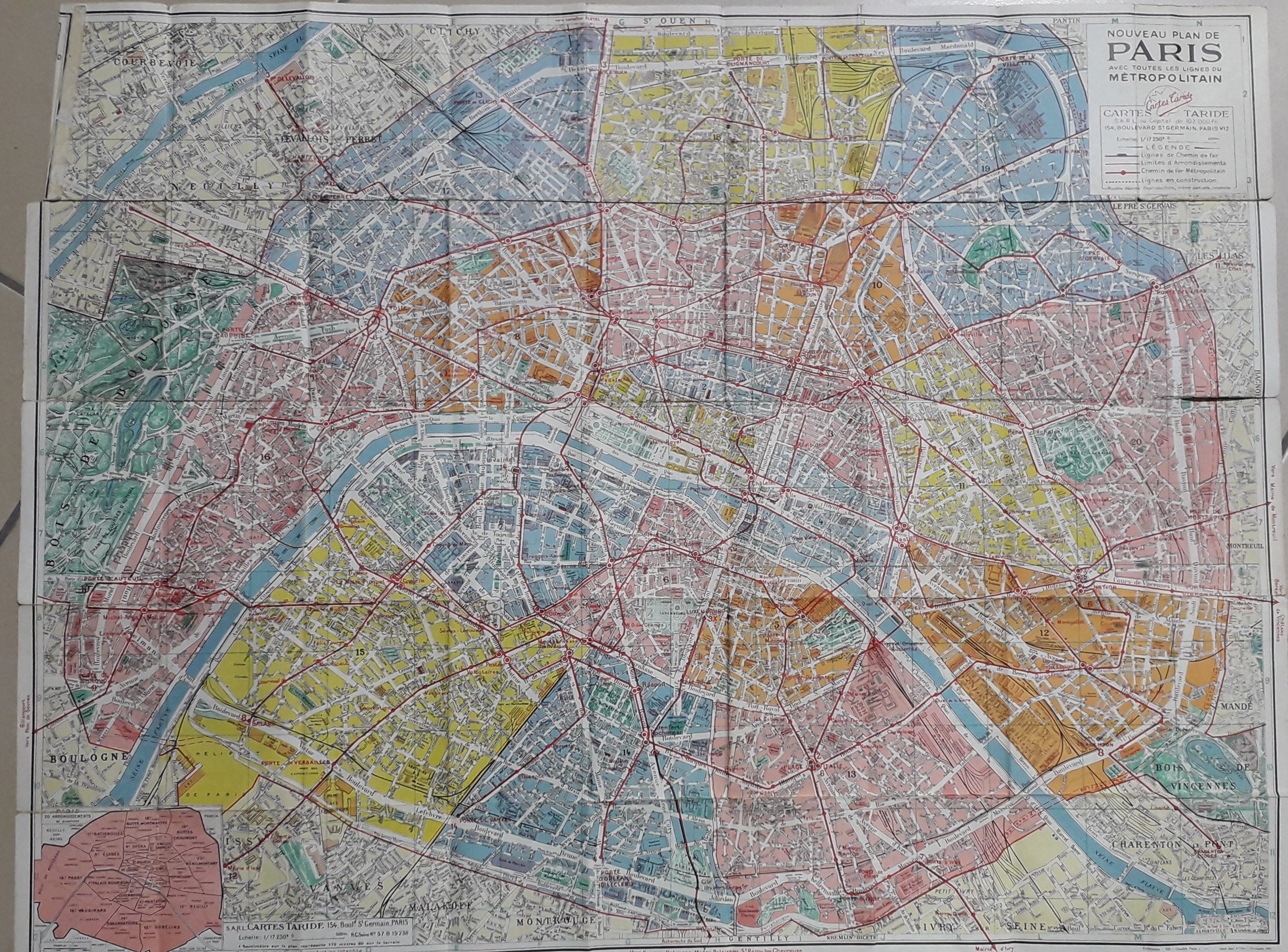 Carte Taride : Nouveau plan de Paris avec toutes les lignes du Mtropolitain (1/17250) / Banlieue parisienne (1/50000)