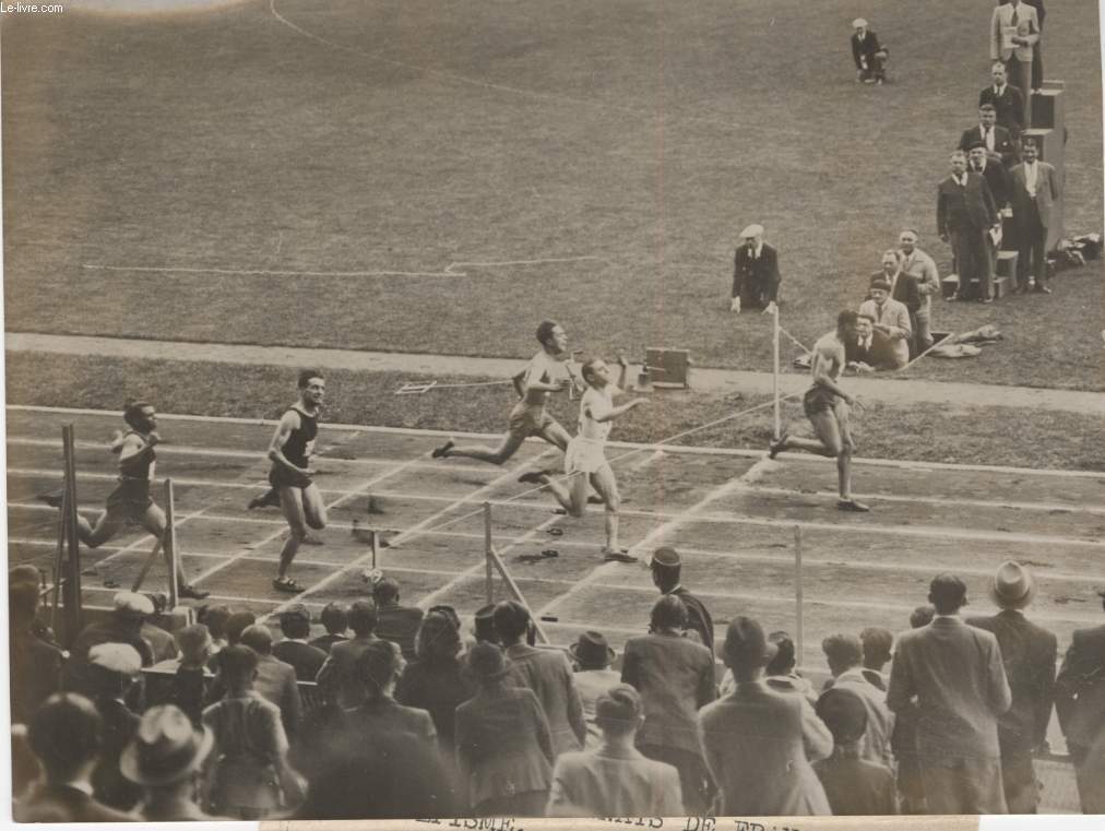 PHOTO ANCIENNE SITUEE - LES CHAMIPIONNATS DE FRANCE D'ATHLETISME