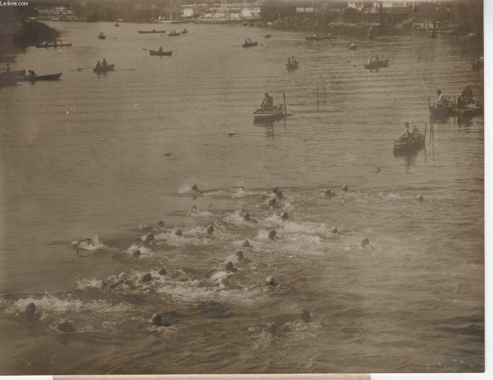 PHOTO ANCIENNE SITUEE - LE CHAMPIONNAT DE PARIS DE GRAND FOND