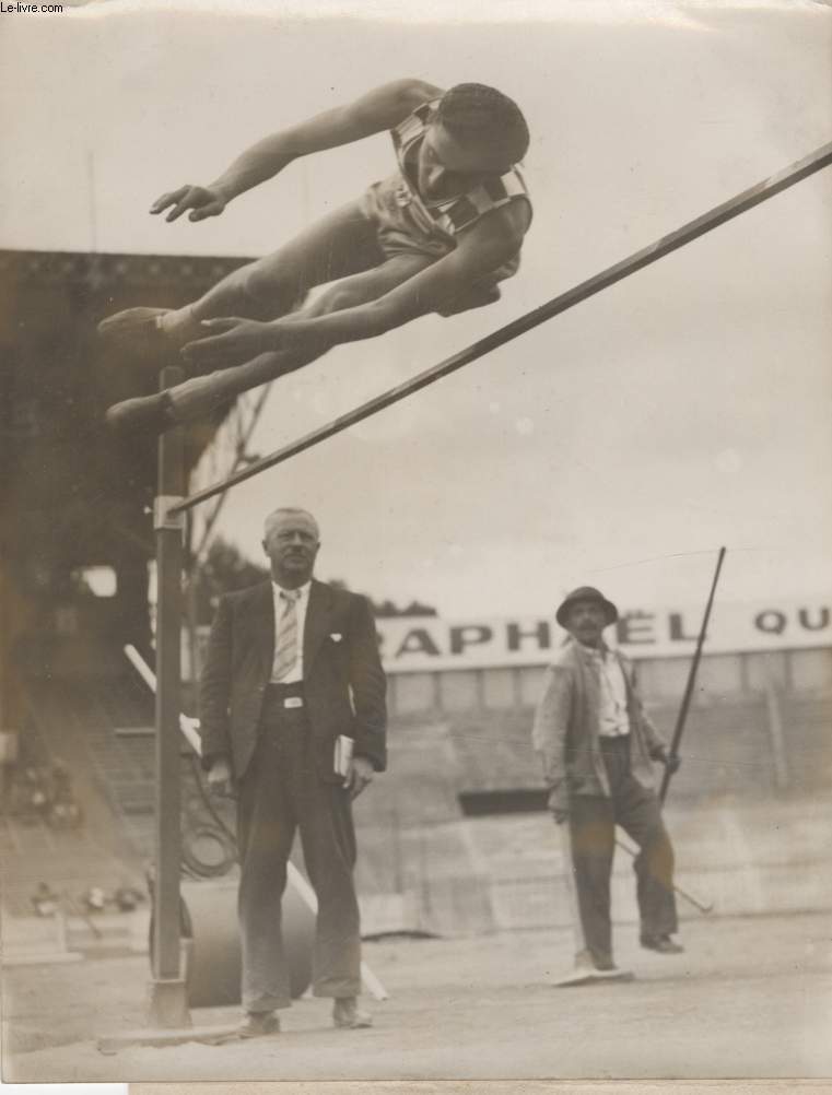 PHOTO ANCIENNE SITUEE - LES CHAMPIONNATS DE FRANCE D'ATHLETISME