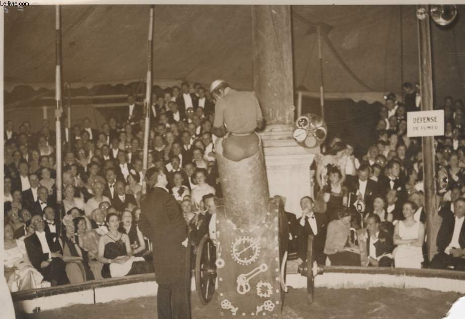 PHOTO ANCIENNE SITUEE - UN CIRQUE A L'ECOLE DES BEAUX-ARTS