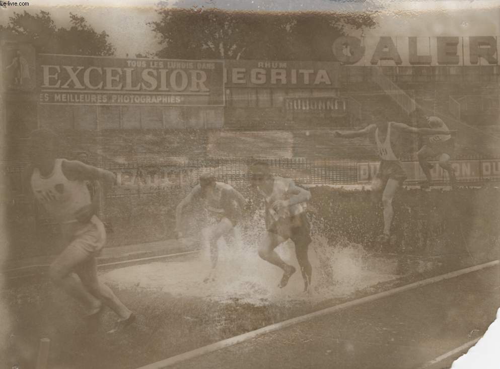 PHOTO ANCIENNE SITUEE - LES CHAMPIONNATS DE FRANCE D'ATHLETISME