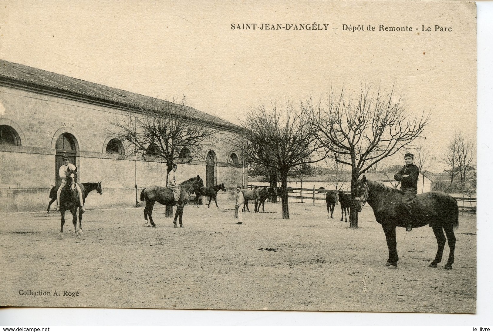 CPA 17 SAINT-JEAN-D'ANGELY. DEPOT DE REMONTE. LE PARC 1916