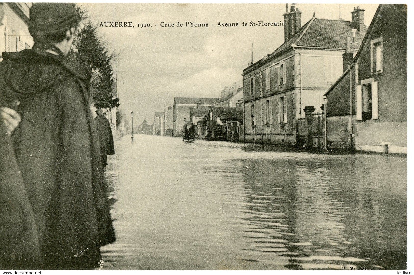 CPA 89 AUXERRE. CRUE DE L'YONNE. AVENUE ST-FLORENTIN