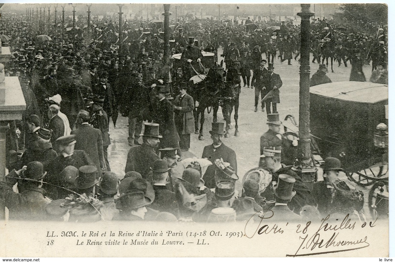 CPA 75 PARIS. LE ROI ET LA REINE D'ITALIE A PARIS 1903 LA REINE VISITE LE MUSEE DU LOUVRE 1904