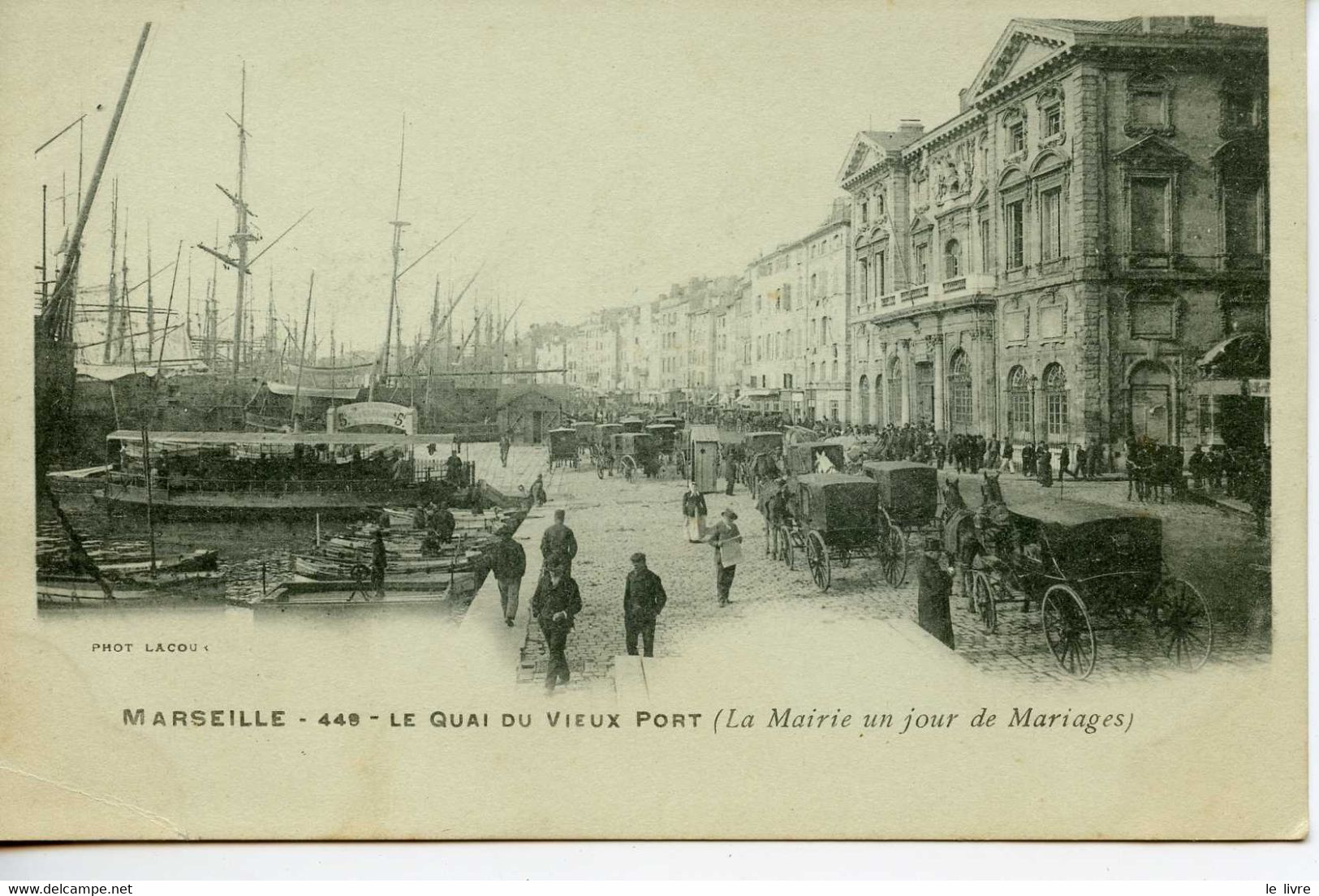 CPA 13. MARSEILLE. LE QUAI DU VIEUX PORT. LA MAIRIE UN JOUR DE MARIAGE