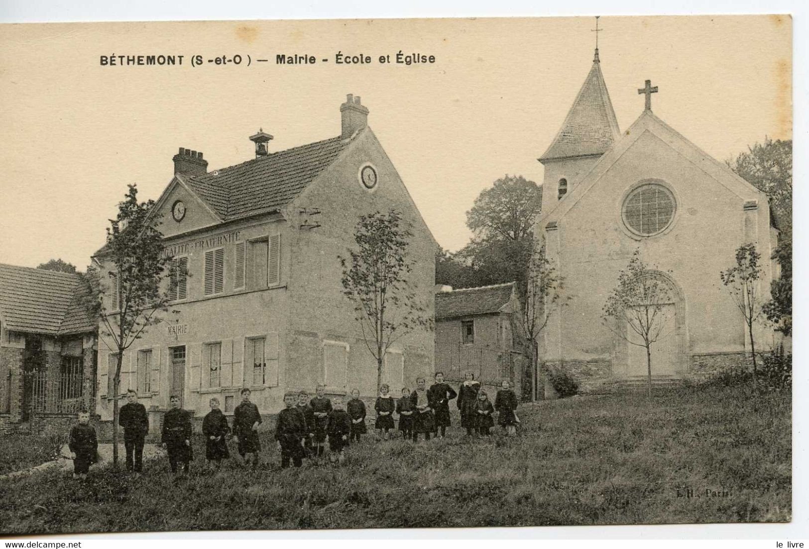 CPA BETHEMONT. MAIRIE ECOLE ET EGLISE