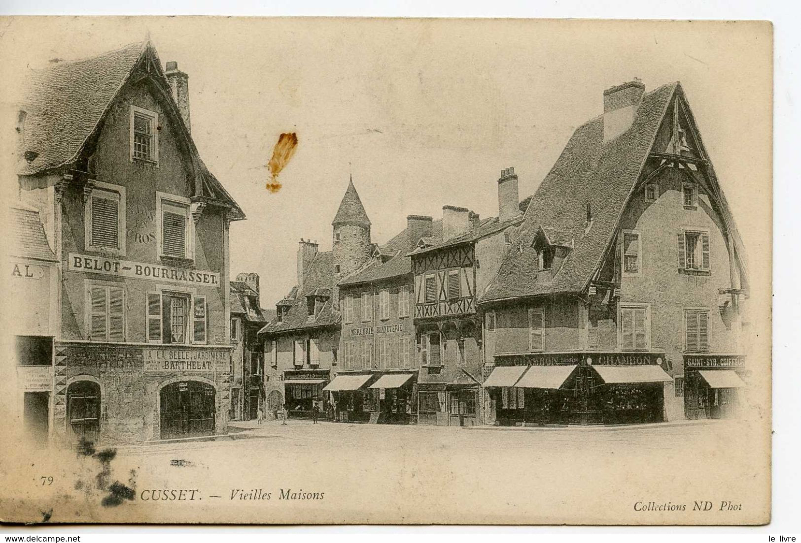 CPA 03 CUSSET. VIEILLES MAISONS 1904