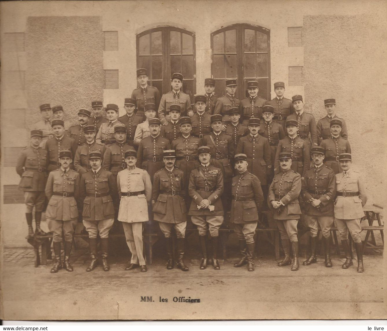 LOT DE 2 PHOTOGRAPHIES DU 57 REGIMENT D'INFANTERIE OFFICIERS ET REMISE DE FANIONS