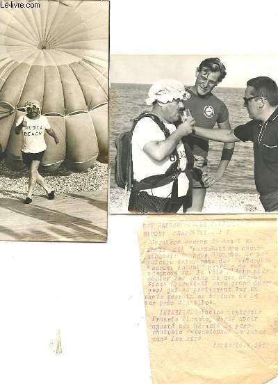 2 PHOTOGRAPHIES EN NOIR ET BLANC DE FRANCIS BLANCHE LORS D'UNE SEANCE DE PARACHUTISME