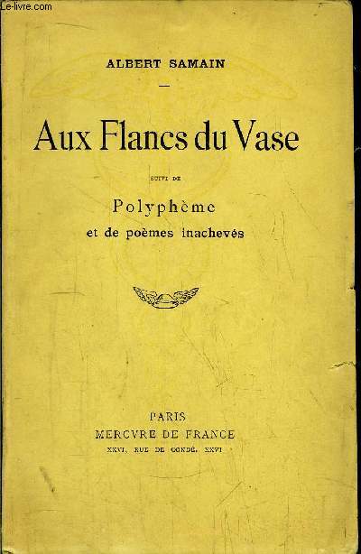 AUX FLANCS DU VASE