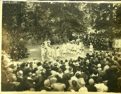 LOT DE 8 PHOTOGRAPHIES EN NOIR ET BLANC SITUEE - BORDEAUX - INAUGURATION DE L'ECOLE DE PLEIN AIR DE LA VILLE DE BORDEAUX PARC DE TENET 1930.