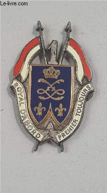 UN INSIGNE MILITAIRE DU 1ER REGIMENT DE DRAGONS.