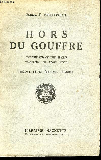 Hors du gouffre.
