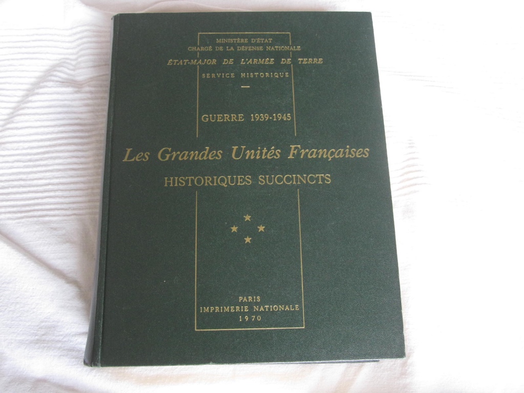 Guerre 1939-1945. Les Grandes Units Franaises. Historiques succints.- Tome 4. Campagnes de Tunisie et d'Italie. Oprations de Corse et de l'Ile d'Elbe (1942-1944). (1002 pp).
