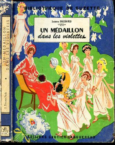 UN MEDAILLON DANS LES VIOLETTES.