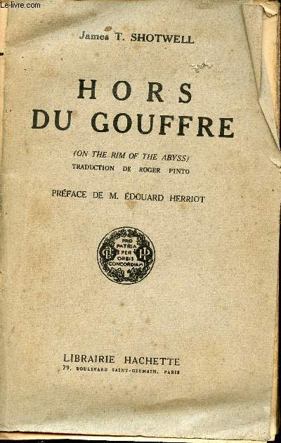 Hors du gouffre.