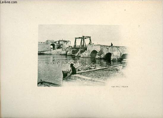 Vieux pont  Bizerte Tunisie - Une photogravure en monochrome extraite de la revue mensuelle L'Algrie artistique et pittoresque (vers 1890).