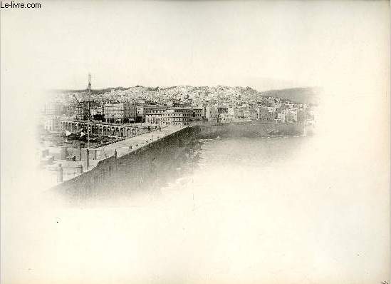 Alger vu du phare - Une photogravure en monochrome extraite de la revue mensuelle L'Algrie artistique et pittoresque (vers 1890).
