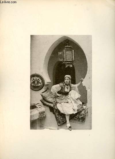 Les trois dames de la Kasbah - Une photogravure en monochrome extraite de la revue mensuelle L'Algrie artistique et pittoresque (vers 1890).