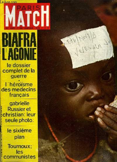 PARIS MATCH N 1081 - Biafra, le dossier complet de la guerre, huit hommes en blanc sont rests pour sauver des milliers d'enfants, Le VIe plan, Raymond Tournoux : les communistes, La photo qu'on peut publier aujourd'hui : Christian et Gabrielle Russier