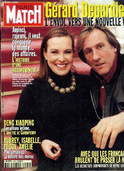 PARIS MATCH N 2493 - Bernard Girardeau illumin par le sicle des lumires, Quand une journaliste audacieuse dshabille les princes qui nous gouvernent, Voyage dans l'Inde chimrique de Gustave Moreau, Pierce Brosnan, la plus belle des missions secrtes