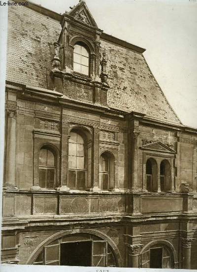 1 GRAVURE EN NOIR ET BLANC DE L'HOTEL DE MONDRAINVILLE, DETAIL DU CASINO - CAEN