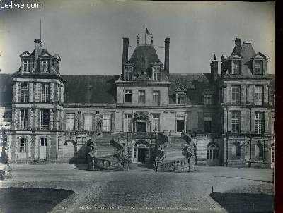 1 PHOTO ANCIENNE EN NOIR ET BLANC - PALAIS DE FONTAINEBLEAU, COUR DES ADIEUX, L'ESCALIER DU FER A CHEVAL - N651