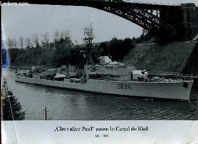 1 PHOTO ANCIENNE EN NOIR ET BLANC - CHEVALIER PAUL PASSE LE CANAL DE KIEL