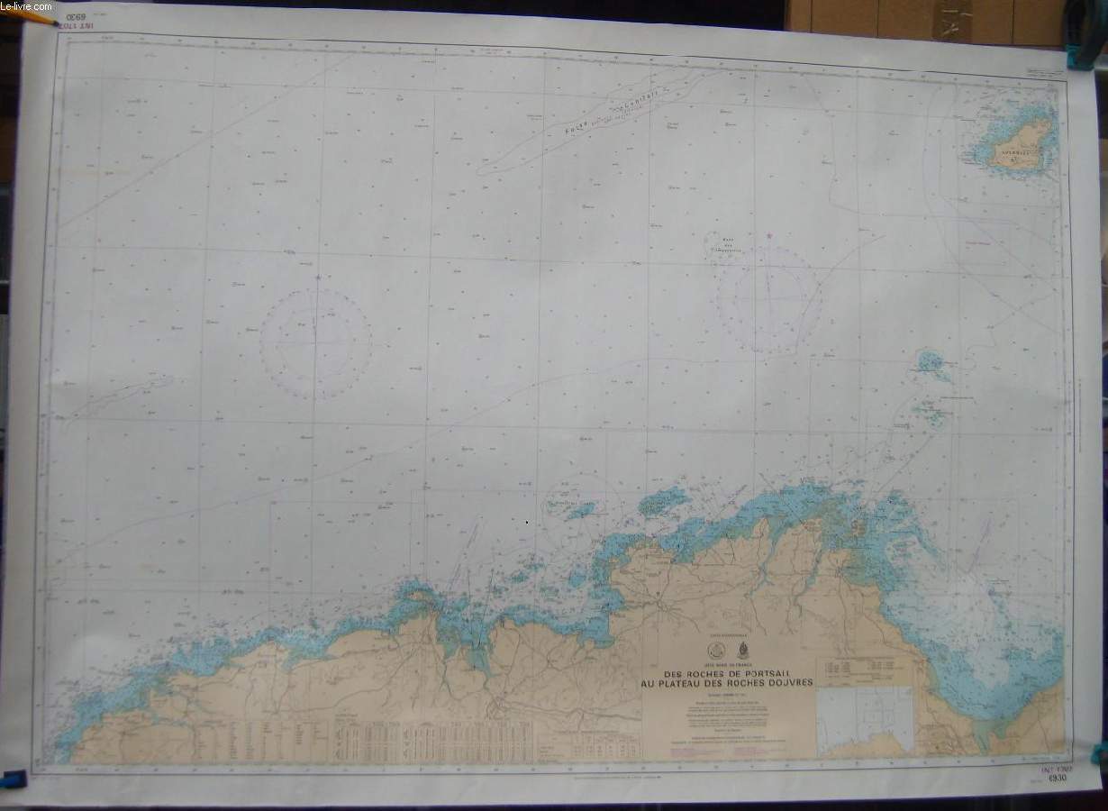 1 CARTE MARITIME EN COULEURS - COTE NORD DE FRANCE - DES ROCHES DE PORTSALL AU PLATEAU DES ROCHES DOUVRES - CARTE N6330 / INT1707