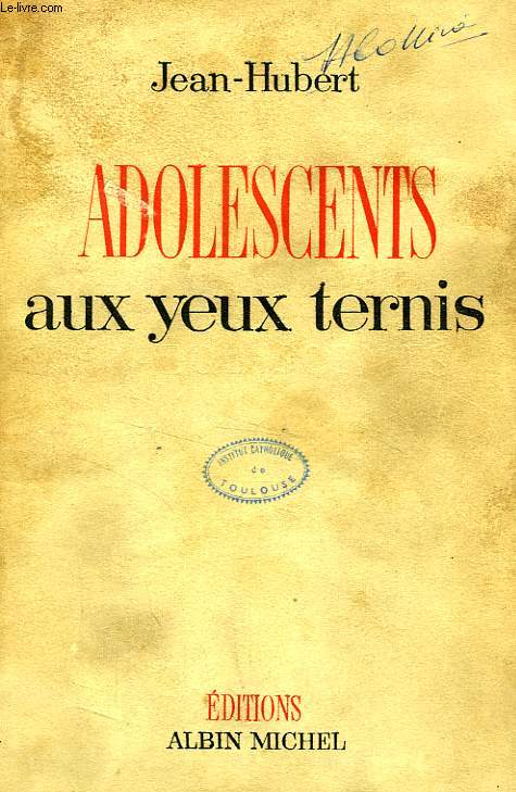 ADOLESCENTS AUX YEUX TERNIS