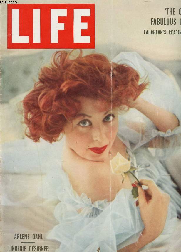 LIFE, INTERNATIONAL EDITION, JULY 28, 1952 (INCOMPLET) (Contents: Age 3,500, Still young (General Sherman Tree). Mexico's Pet Volcano. Portrait Backgrounds, Decorator Chooses Settings to Match 5 Types of Women. Renoir...)