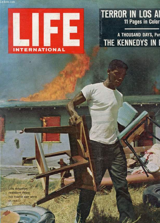 LIFE, INTERNATIONAL EDITION, VOL. 39, N 5, SEPT. 1965 (Contents: Letters. MEN, MARS, MISFITS: Readers' comments on heroes and worshipers. A Latin-loving lemur. Mariner's speed. Kangaroos. Special Report. SANTO DOMINGO: June 14th, The Young Rebels...)
