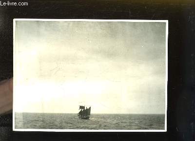 Photographie originale en noir et blanc, d'un voilier  3 mts, le 