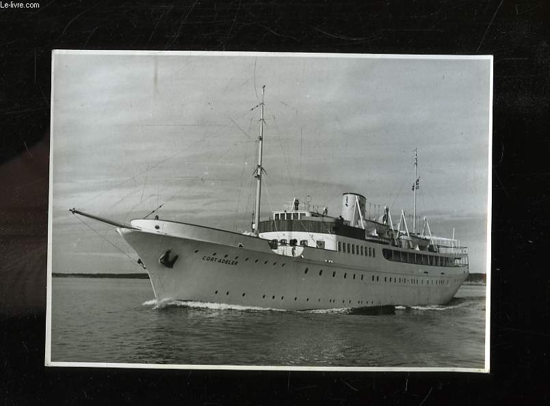 1 Photographie originale en noir et blanc, d'un bateau de croisire le 