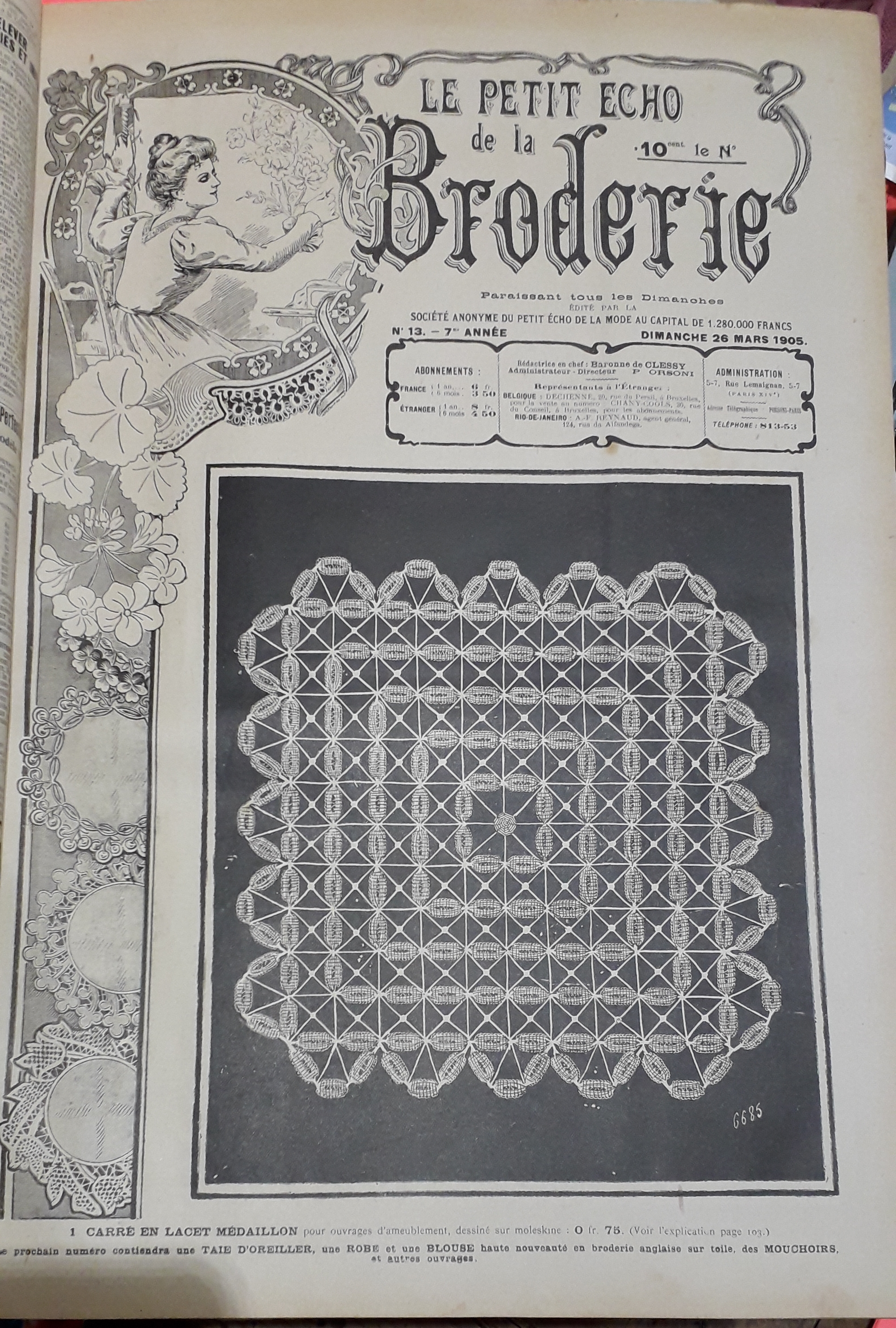 Le Petit Echo de la Broderie, 7e anne, n13 (26 mars 1905) : Carr en lacet mdaillon / Empicement avec pantalon assorti / Coins de mouchoirs / Petits paletots / Capuchon d'enfant /...