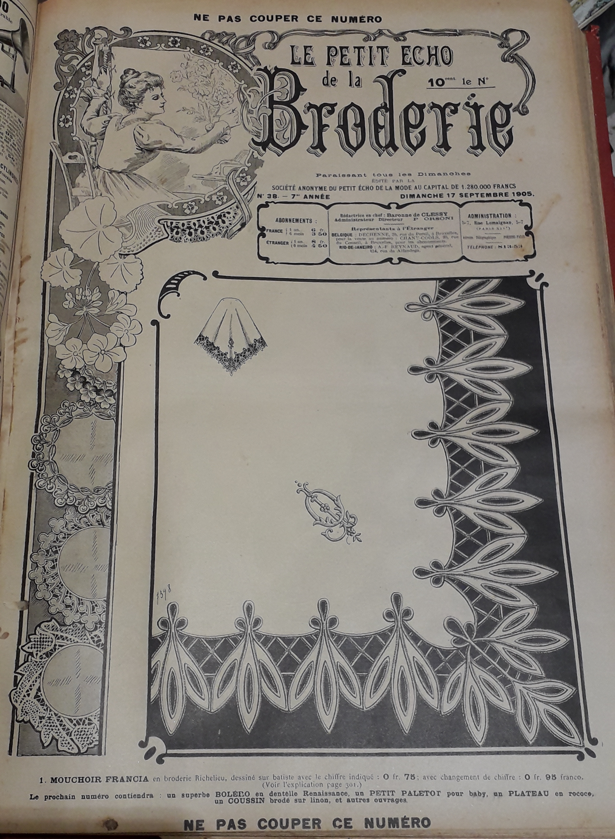 Le Petit Echo de la Broderie, 7e anne, n38 (17 septembre 1905) : Riche chemin de table en Renaissance / Choix vari de dentelles, entre-deux et rosaces en crochet et frivolit /...